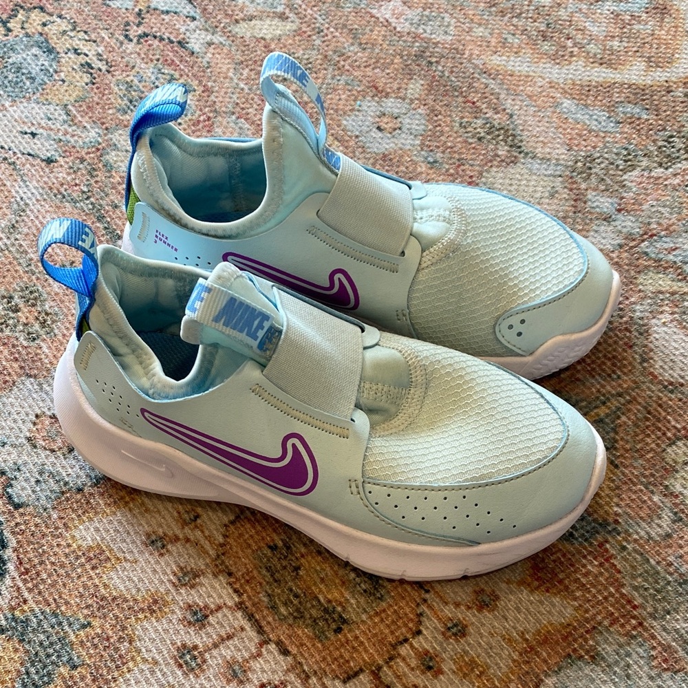 Nike Kids Sneakers - Light Blue with Purple Swoosh